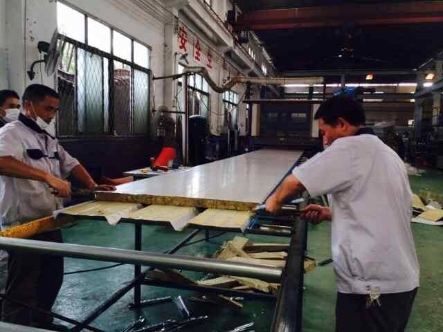 Low Price Rock Woo Sandwichl Board Rock Wool Sandwich Panel Insulated Metal Faced For Roof Board Manufacturer