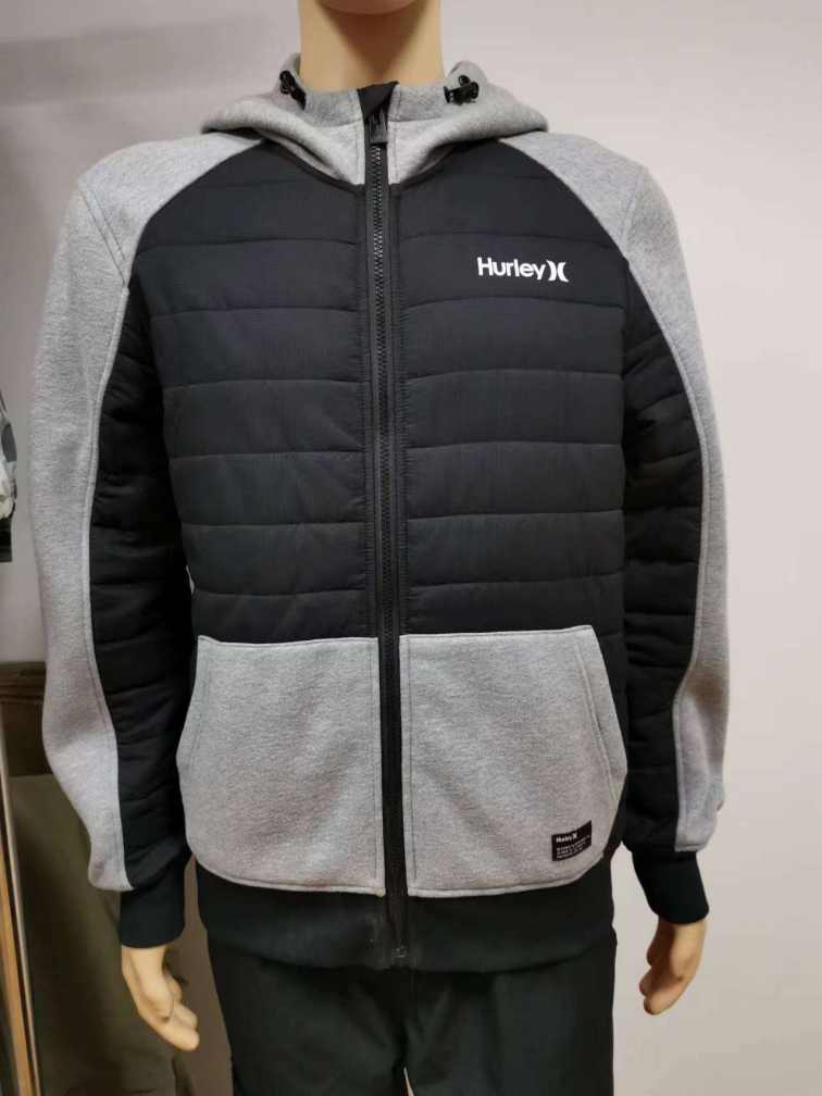 Men's quilted padding jacket     Light and comfortable.